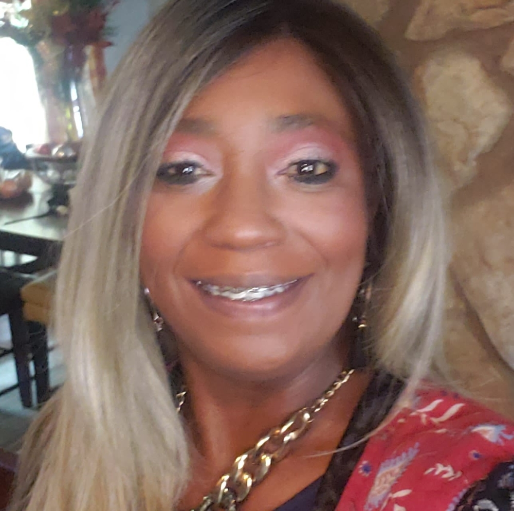 Meet your Posher, Angela